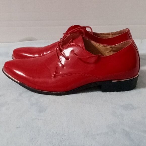 Red Shoes - Picture 5 of 9